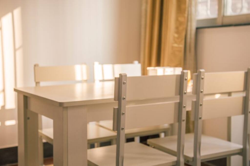 餐桌