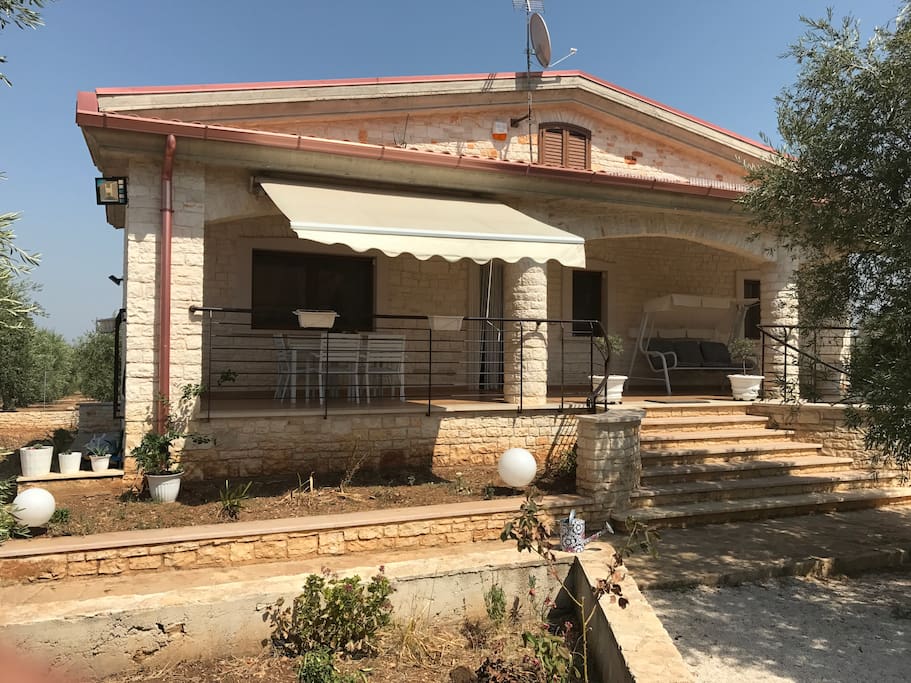 Foto davanti della villa