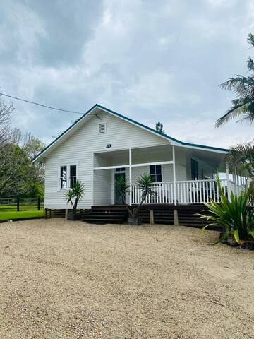 Black Cockatoo Bangalow gallery image 4