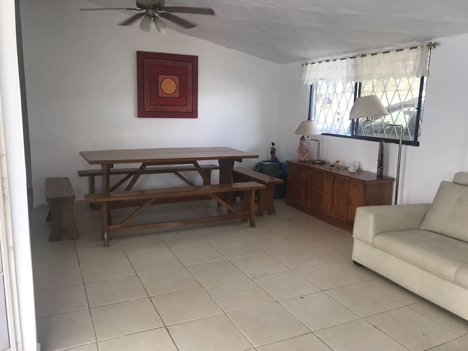 amplia sala y comedor