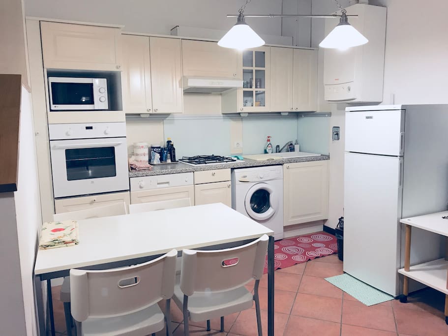 Zona cucina attrezzata