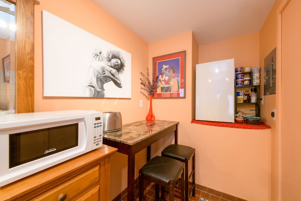 Eating area in kitchen