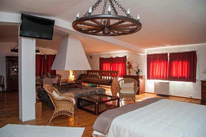 Capodanno intorno al camino in esclusiva 10 posti gallery image 4