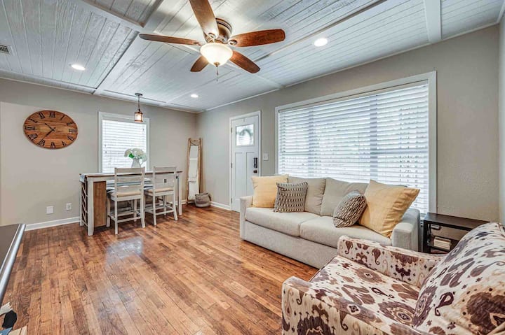 Ovilla Cottage - Hell House, Cedar Hill