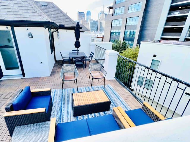 Beautiful 3BR Canton Townhouse gallery image 2