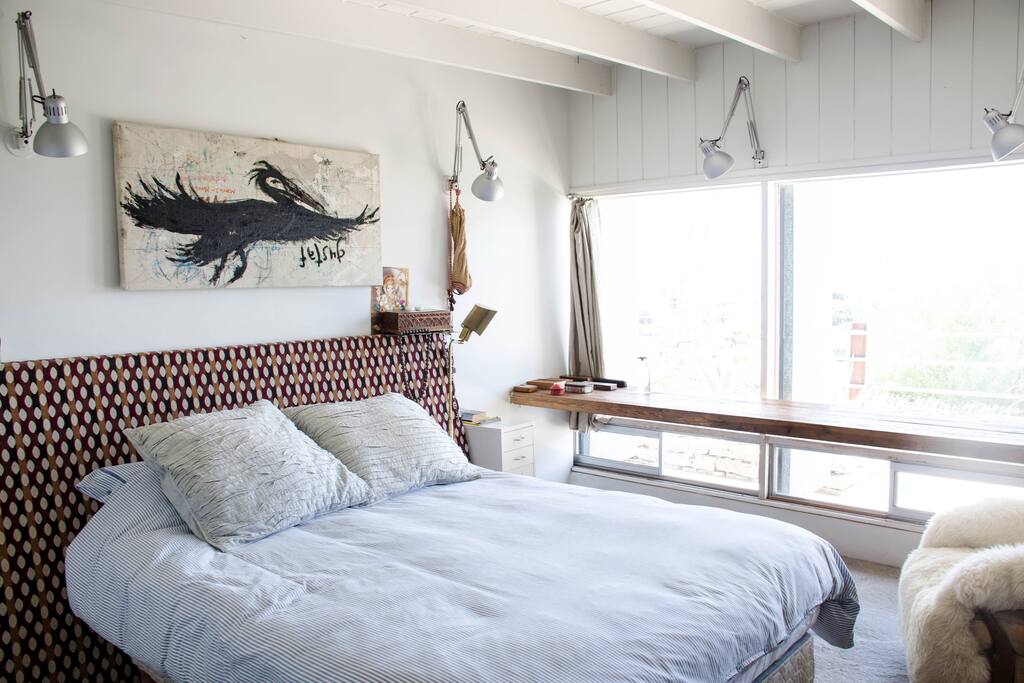 queen size bed