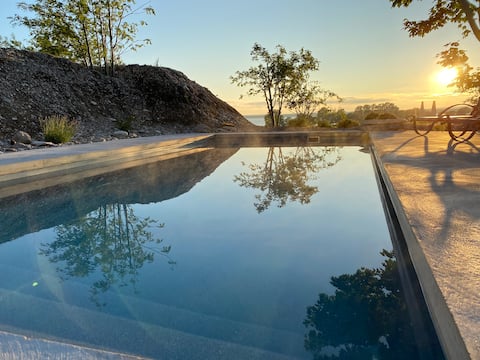 Private house with a view, pool & outdoor room on Bungenäs