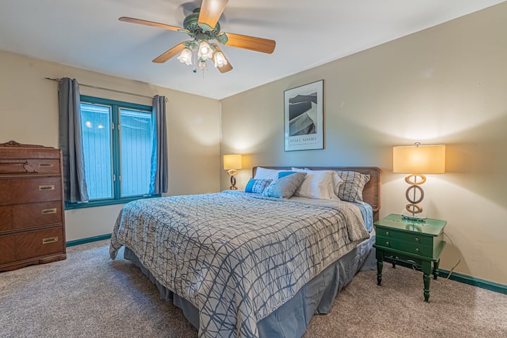 Საძინებელი 3 (საწოლი 193 × 203 სმ)