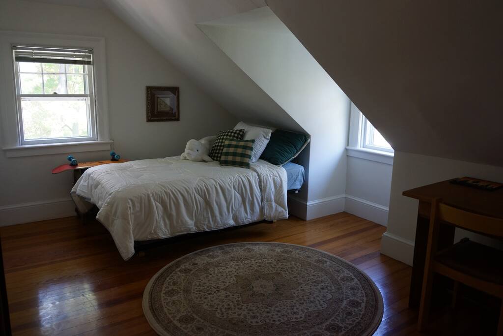 Third Floor Twin Bedroom #2