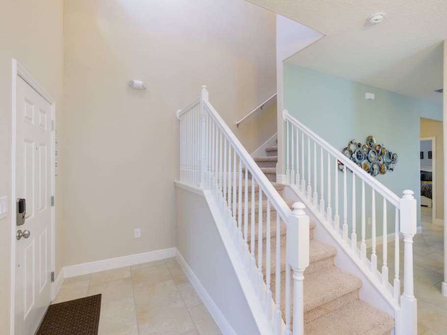 Banister,Handrail,Furniture,Dining Room,Indoors