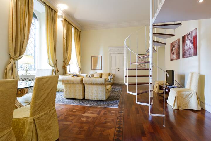 Elegant Popolo Art, Spacious Luxury, City Center gallery image 3