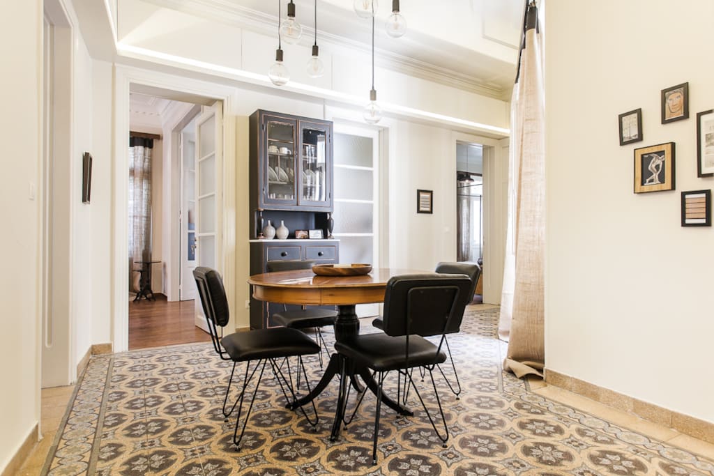 Art Deco Apartment - 1st floor