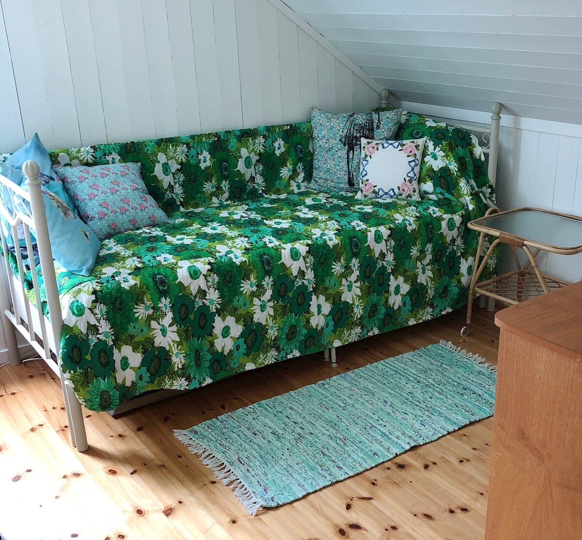 โซฟาเบดแบบขยายได้ (สำหรับ 2 คน) ใน “ห้องนอนสีฟ้าและสีเขียว” 