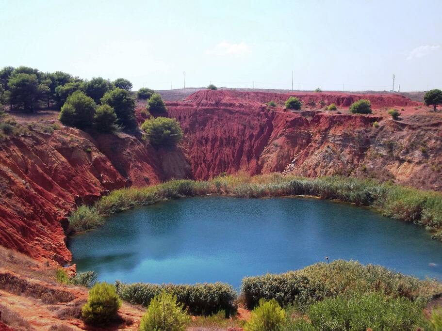 LAGO BAUXITE OTRANTO