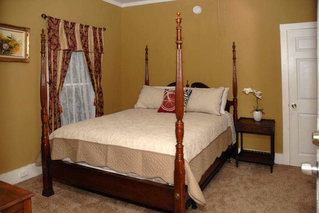 Bedroom one, Queen bed.