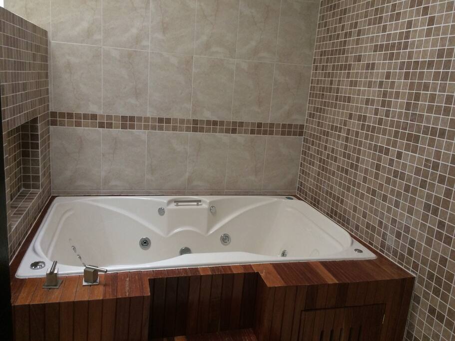 Jacuzzi
