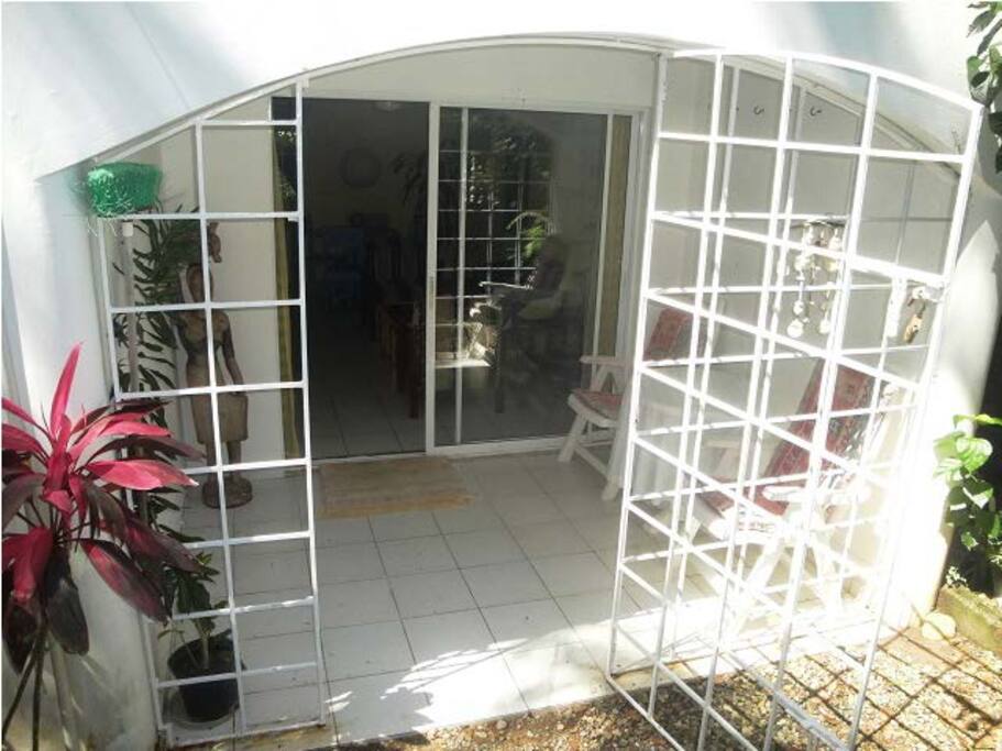 Entrance via the terrace