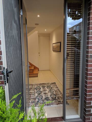 Renovated Abbotsford Townhouse Spacious! gallery image 5
