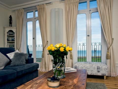 Top Airbnb: Direct Sea Views Margate in Thanet