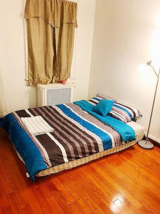 BEDROOM (QUEEN SIZE BED / UPON REQUEST WITH AIR MATTRESS