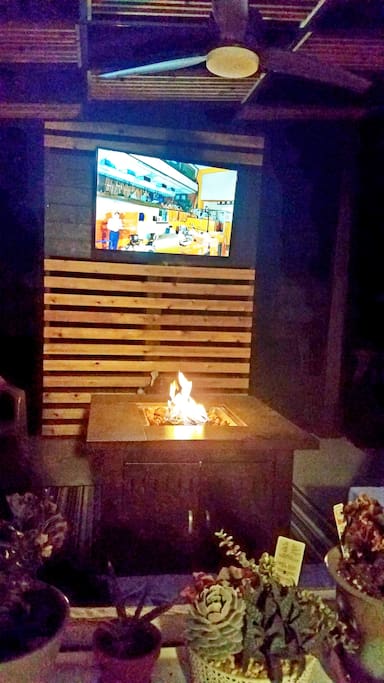 Cozy fire pit on patio....sweet for the winter!