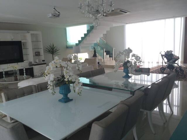 Luxury House in Condominium | 5 suites in Barra! gallery image 5