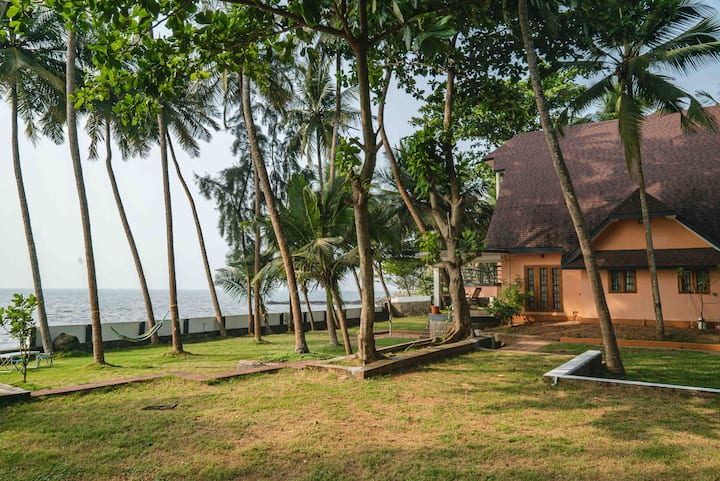 Baywatch Beachfront Villa by Grha