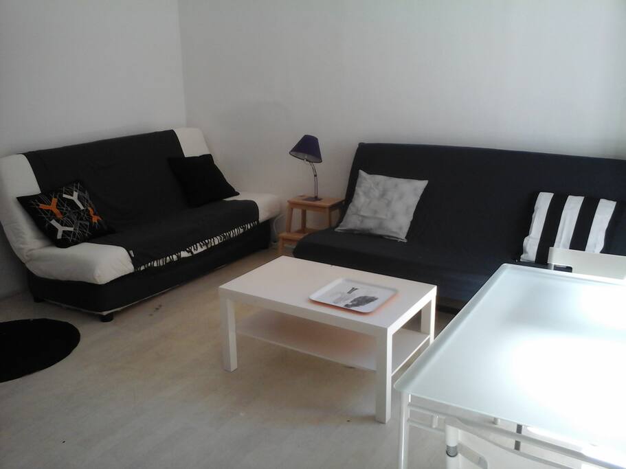 Main Room (1/3)