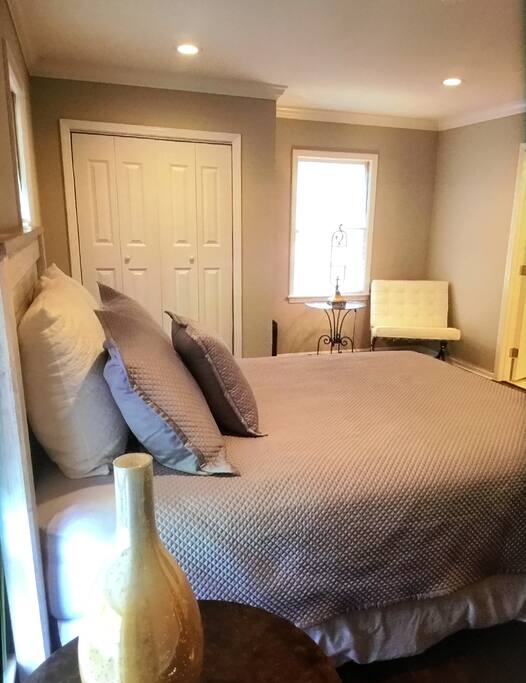 NEW QUEEN bed COMFORTABLY sleeps 2