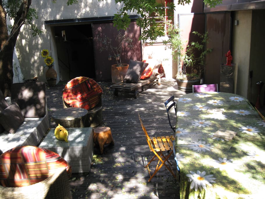 Le patio pour le petit déjeuner estival