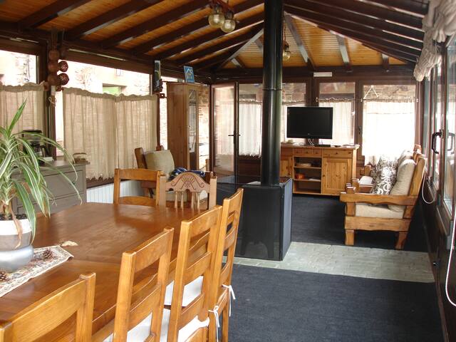 Lezamakoetxe en pleno entorno natural gallery image 2