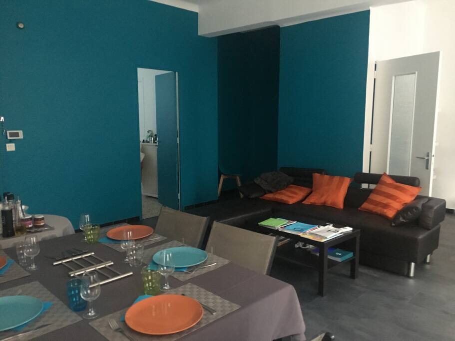 Vaste salon