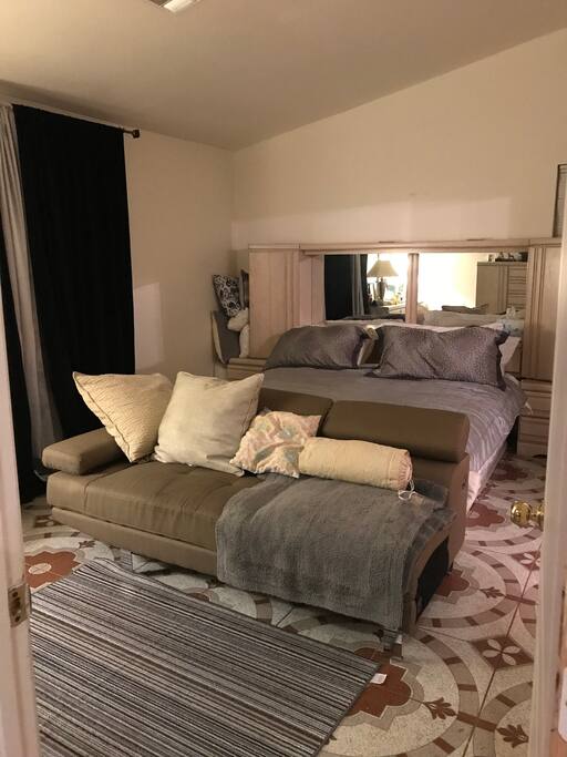 Master Bedroom w/ Couch- Private 2 sink Bathtub/shower + 55inch wall mounted Vizio
