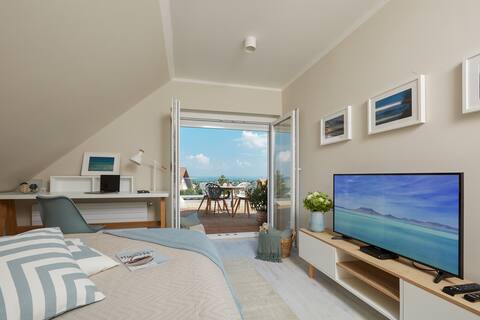 Villa Aura - A Balaton house with style