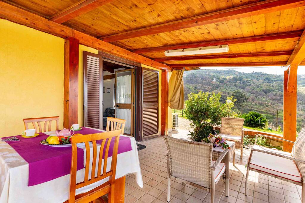Patio esterno vista mare