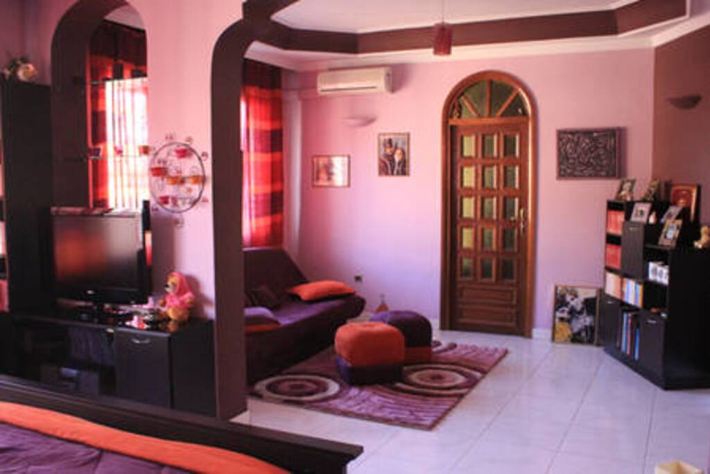 Lounge of the LEGEND Suite