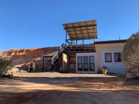 Ginger's Underground Home with Desert View & Deck