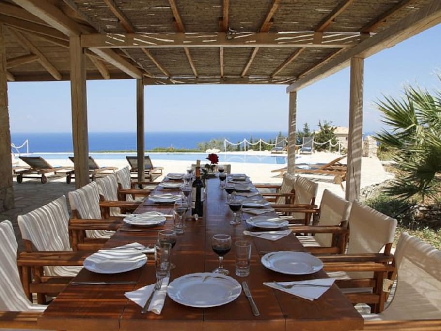 Dining Al-Fresco with Amazing Sea Views