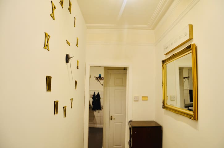 Single Room 3 - Newly Refurbished House