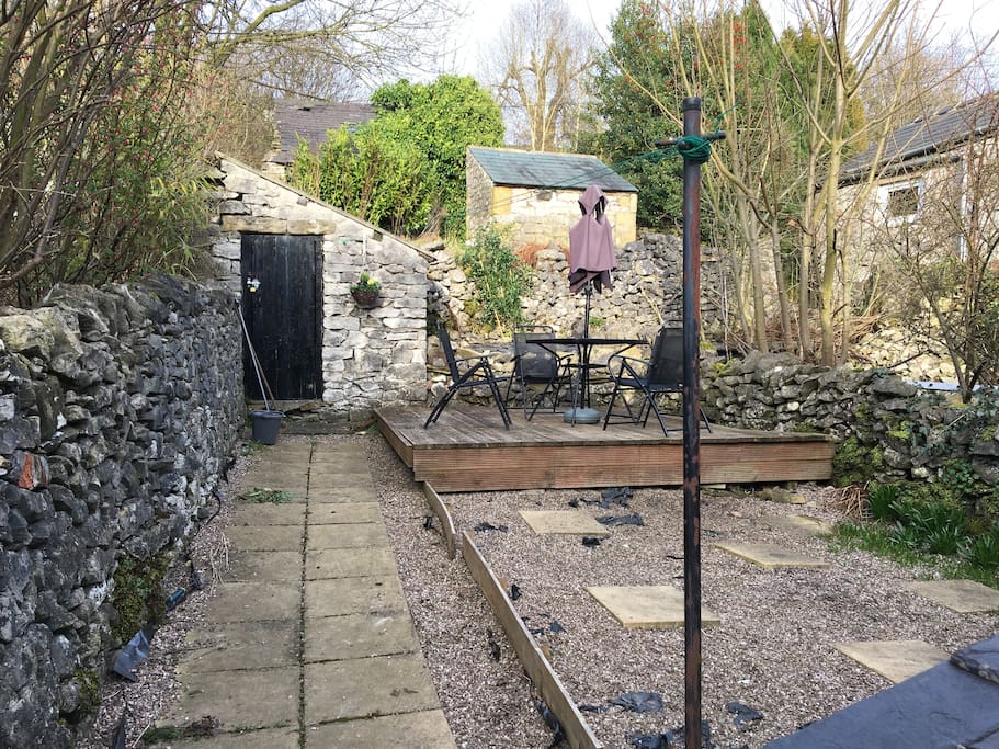 Garden and decking area