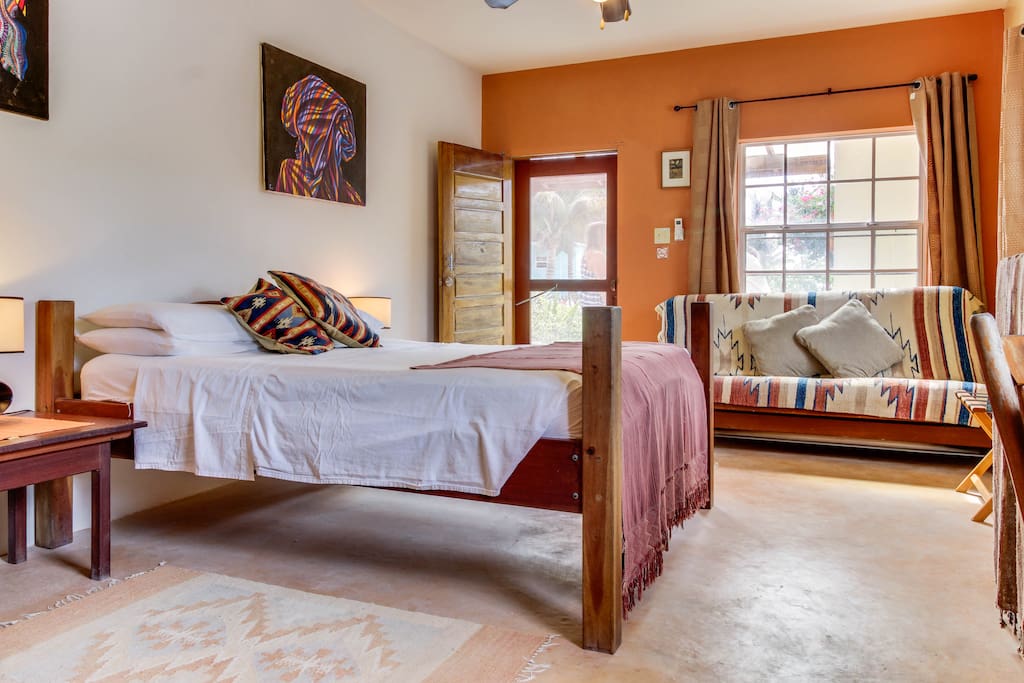 Uno's bedroom and sitting area