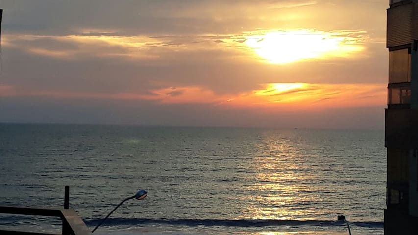 Confortável apto e vista Mar incrível
