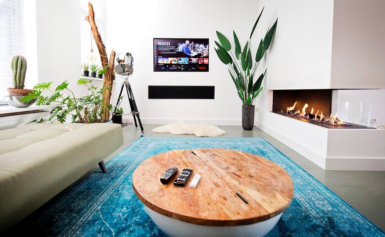 210M2 XL Loftstyle Dreamhouse in Rotterdam Centre gallery image 3