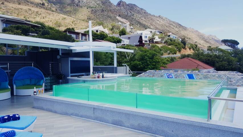 Boutique Lux Apartment – 2 Suites – Solar Powered gallery image 3