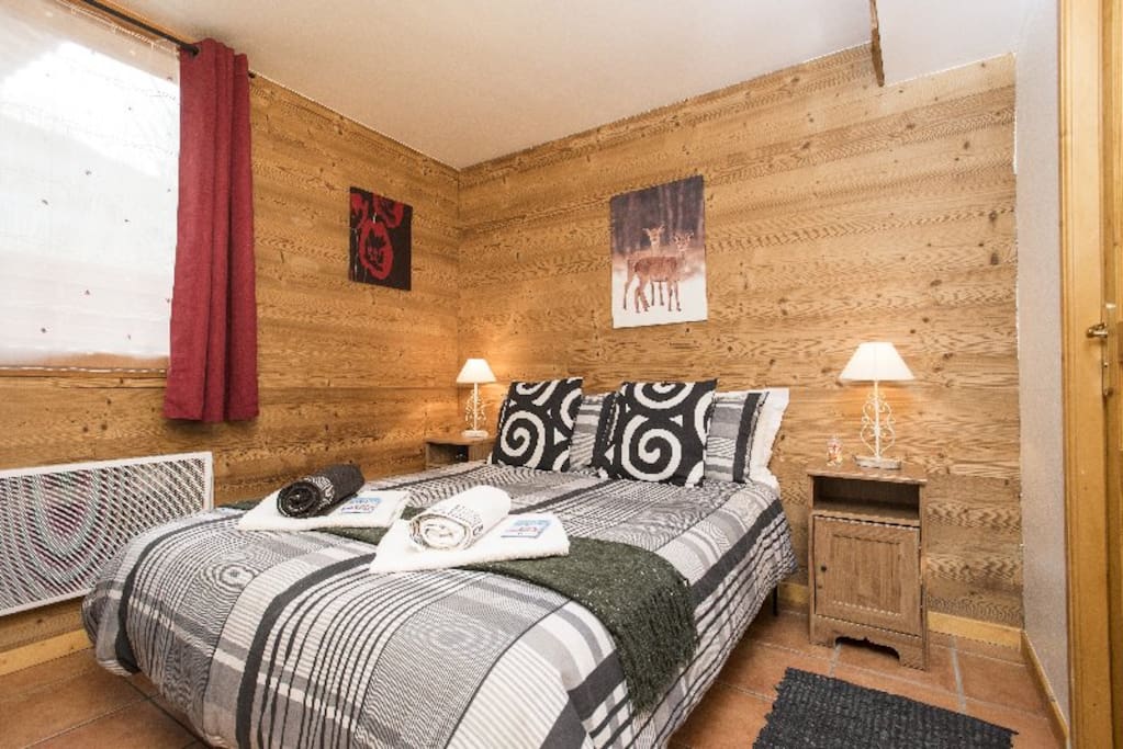 Three Valley ski Chalet Kimberley - double en-suite.