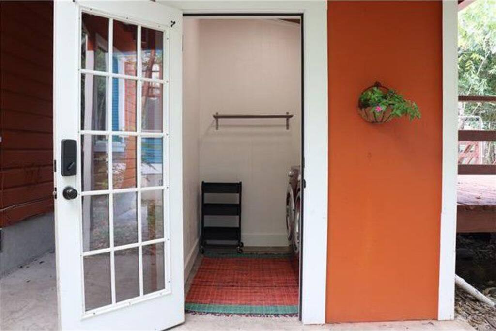 Private Laundry