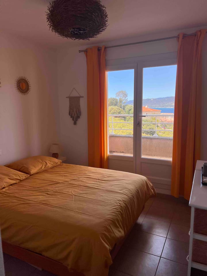 Pogled na more u prvoj spavaćoj sobi