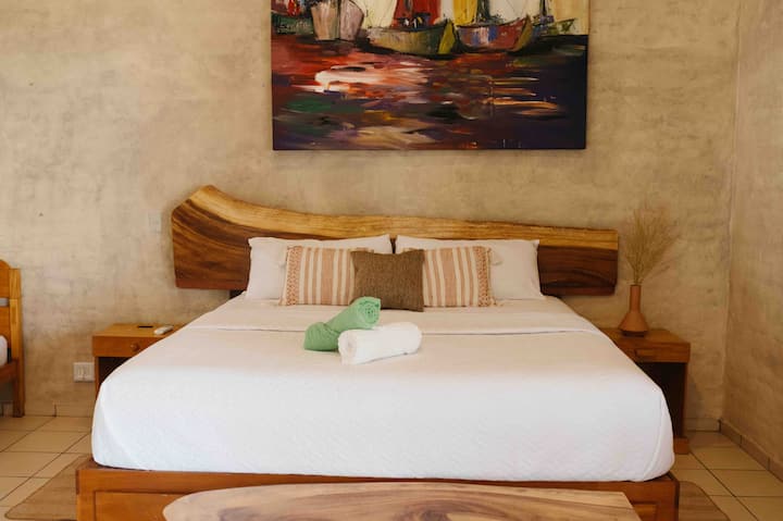 IZBA s manželskou posteľou č. 4 