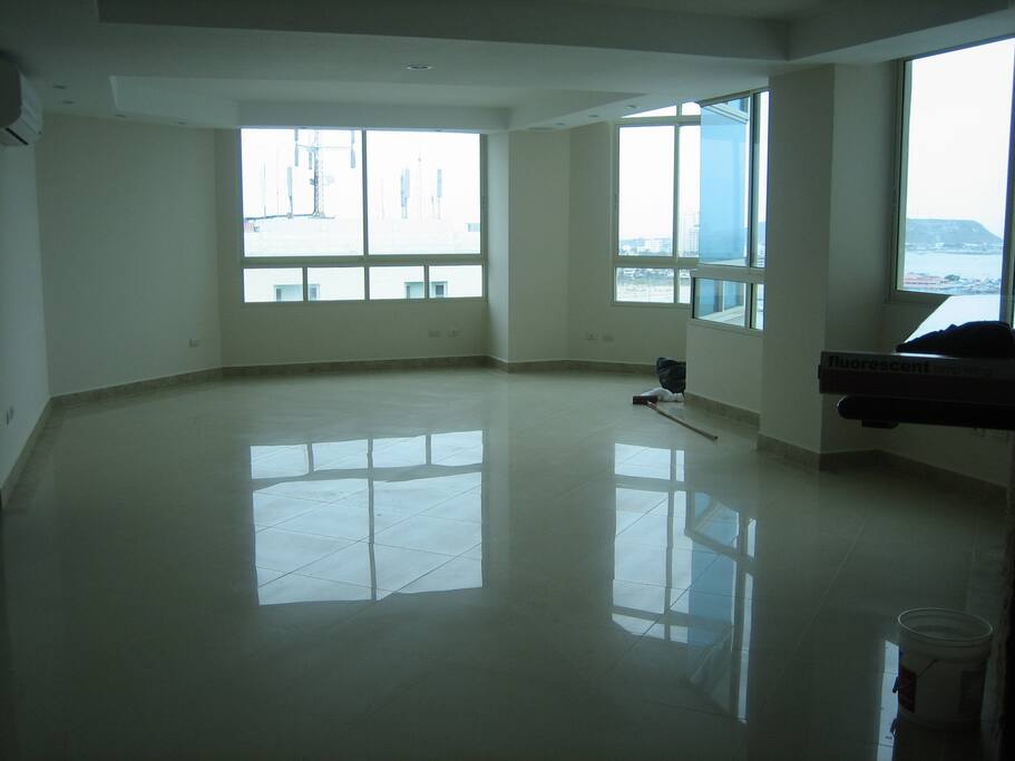 Living area/Pacific Ocean views