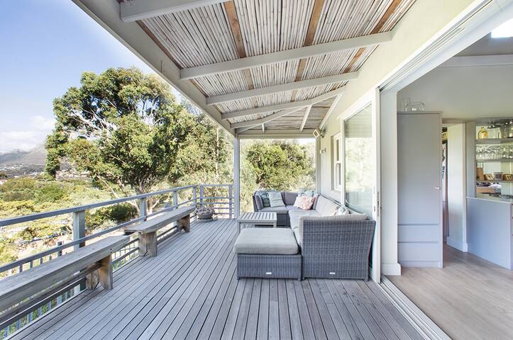 Sunny house with fantastic mountain views & pool gallery image 5